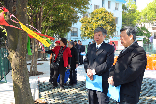 2015年江南大学离退休同志赏春联谊会圆满举行