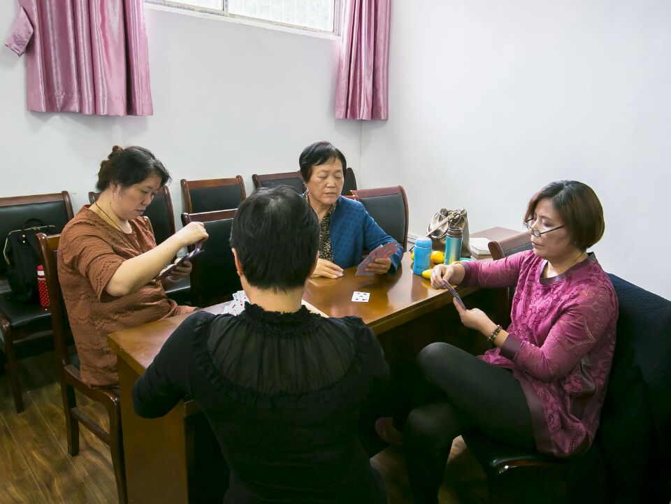 江南大学--无锡市卫生系统退休职工举办“掼蛋”友谊赛